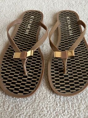 Coach Landon Gold Bow Brown Jelly Flip Flops Sandals Size 10b